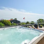 3 Bedroom Stunning In