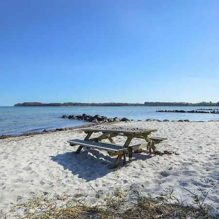 2 Bedroom Beautiful In