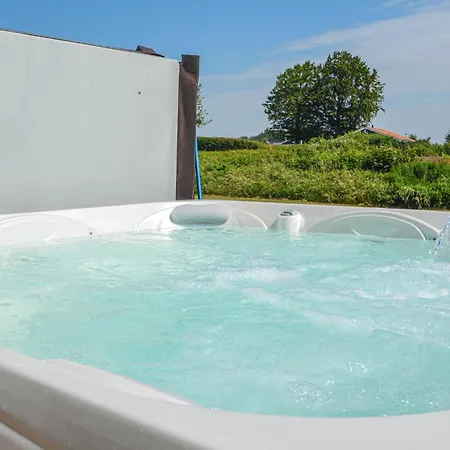 Holiday home 2 Bedroom Beautiful In Hejls